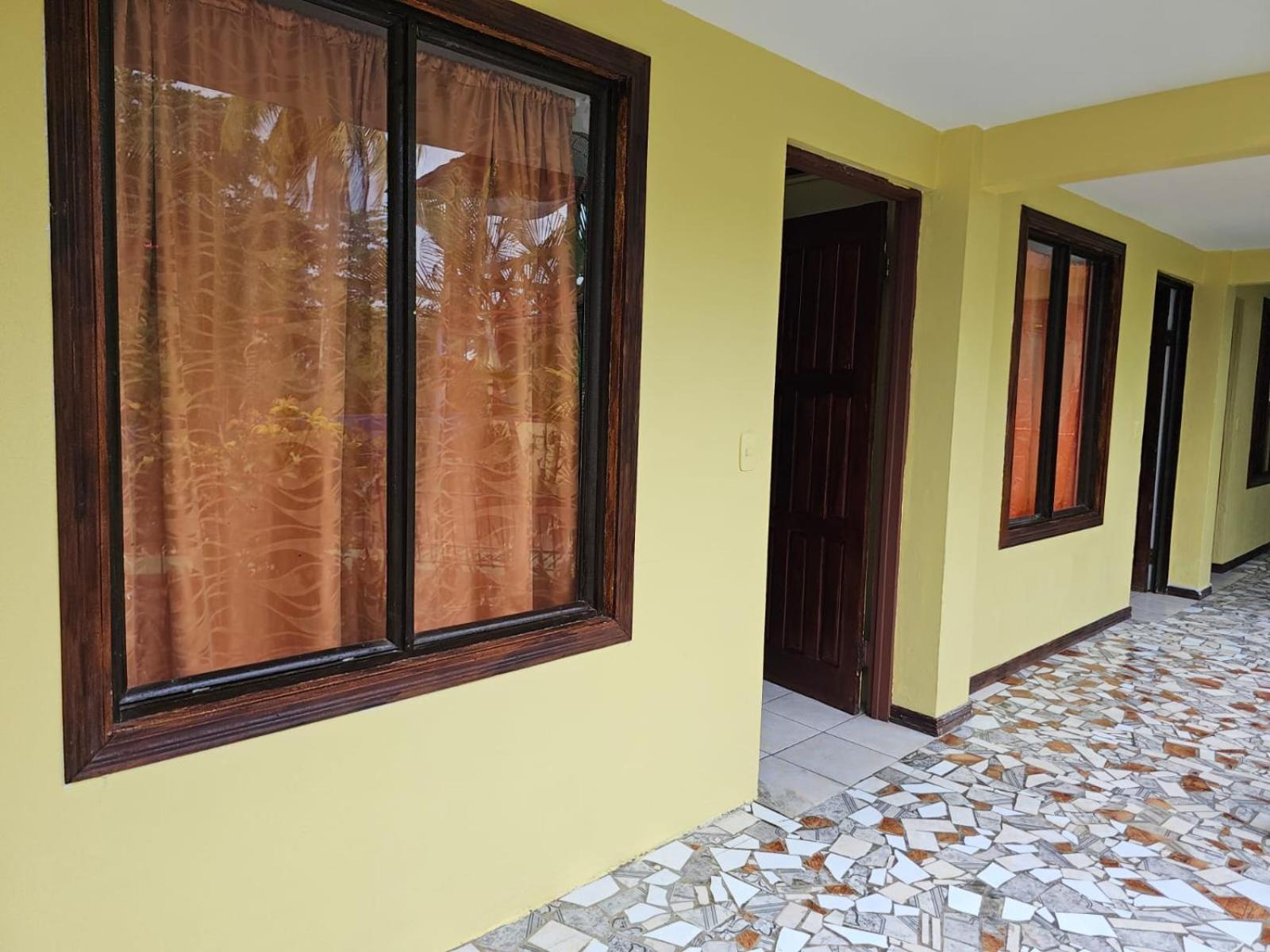 Cabinas Miss Miriam 2 Tortuguero Kültér fotó